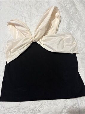 NWOT Loft Black and Cream Twist-Detail Halter Top
